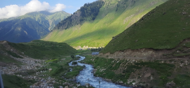Warwan Valley Trek in Kashmir