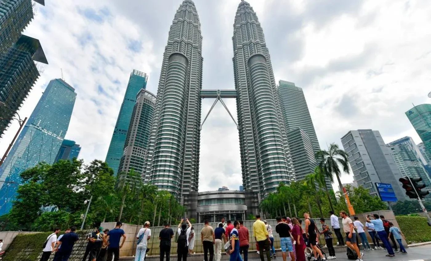 Solo Malaysia: Kuala Lumpur & Langkawi image 1